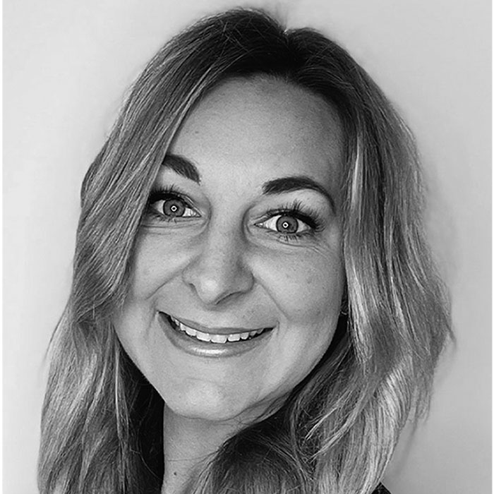 Meet Our Team | Dr Carly Harrison | Elevate Wellbeing & Performance | Melbourne | We are a team of professionals, sporting personalities and story tellers that collaborate and work together to enhance wellbeing and optimise performance.